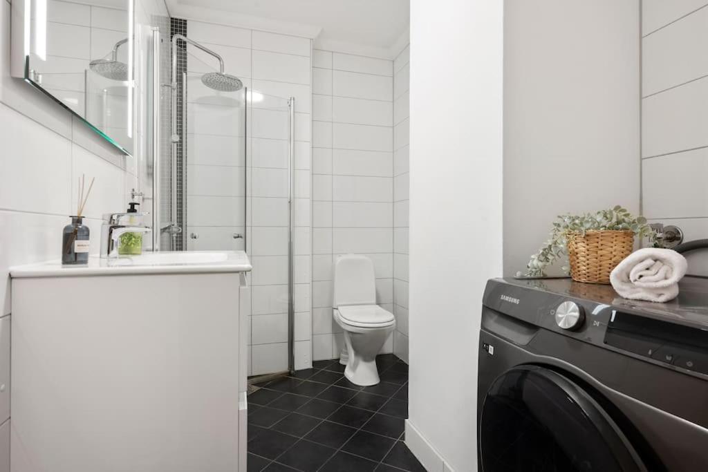 New! Modern City Apt: Central W/ Private Entrence 베르겐 외부 사진