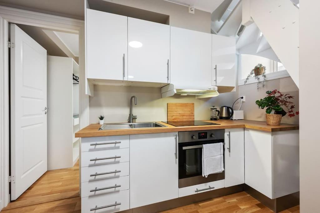 New! Modern City Apt: Central W/ Private Entrence 베르겐 외부 사진